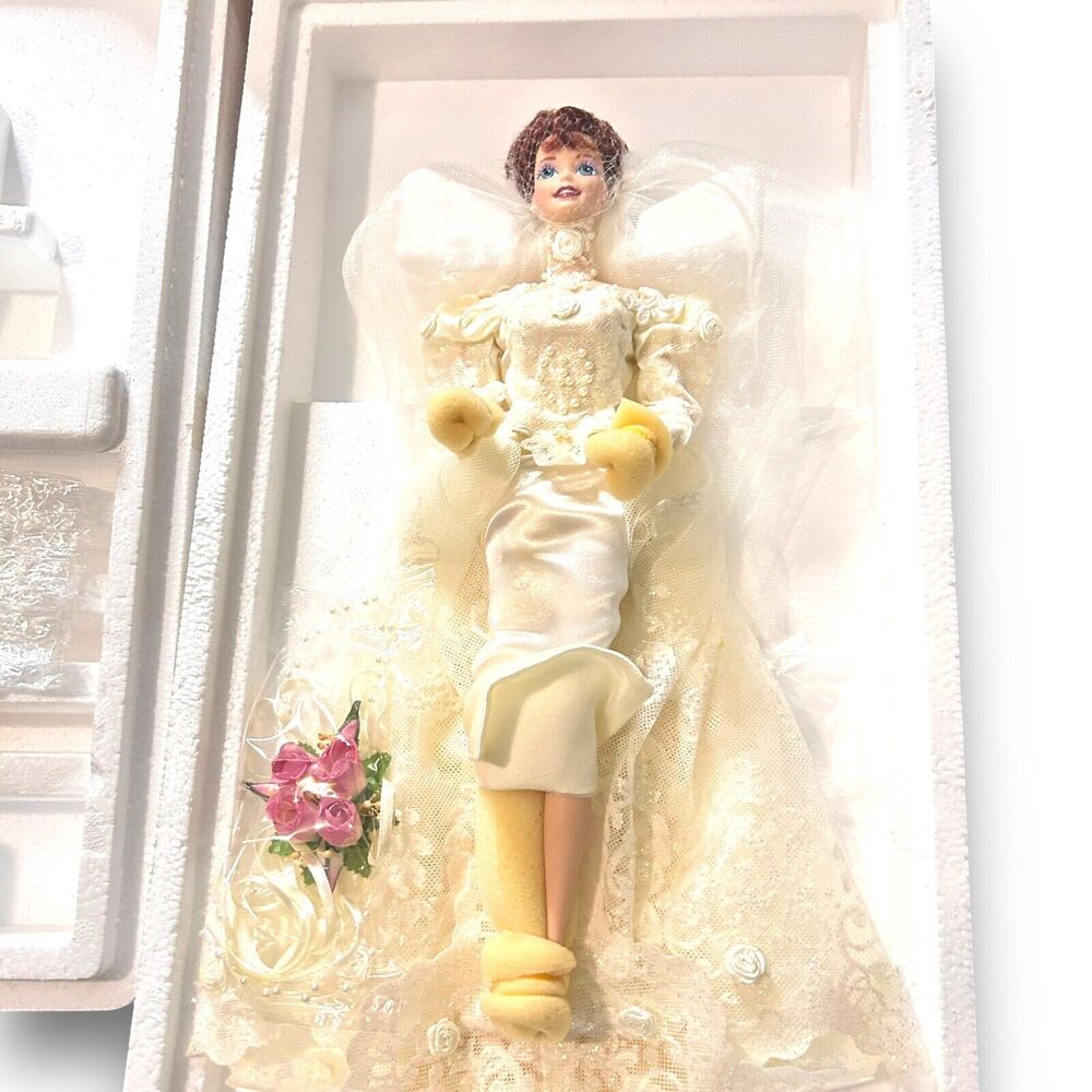 Romantic Rose Bride porcelain Barbie Limited Edition The Wedding Flower Collect